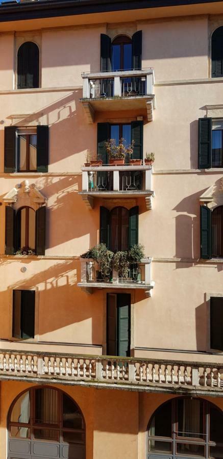 Pied A Terre - Atelier Apartment Verona Exterior photo